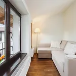 Apartment Amaretto Dluga 60 By Noclegi Renters