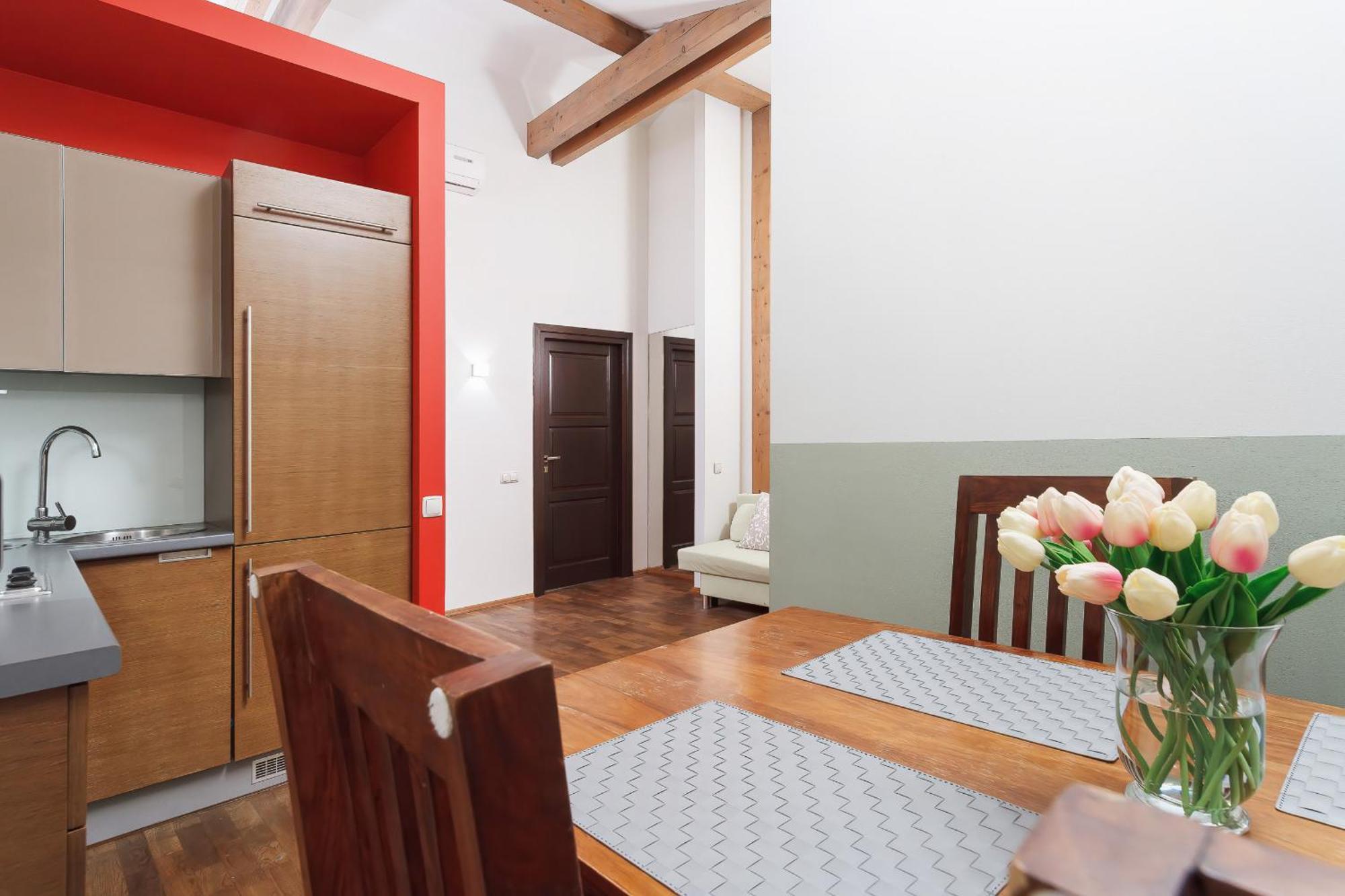 Amaretto Dluga 60 By Renters *