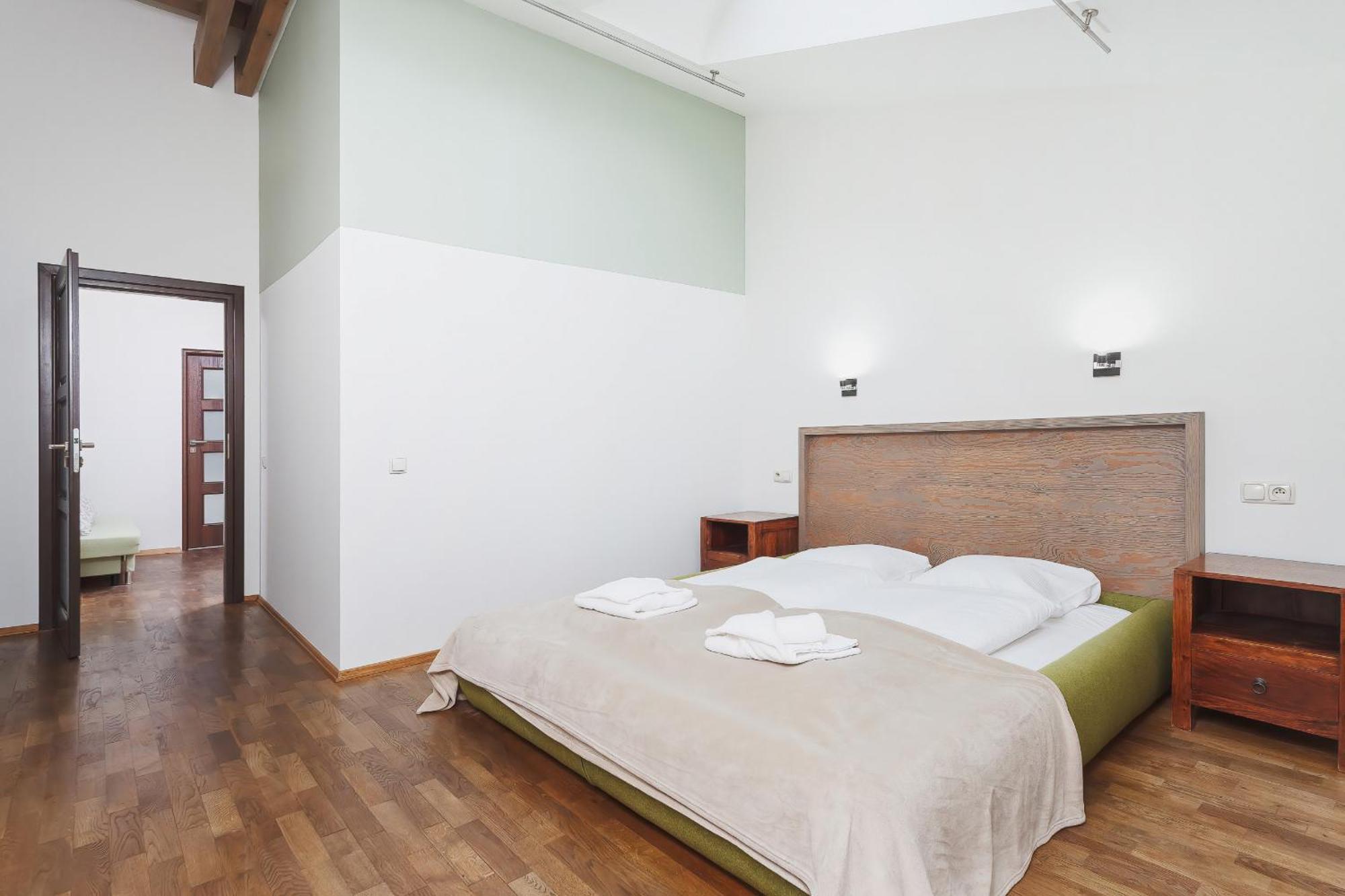 Amaretto Dluga 60 By Renters *